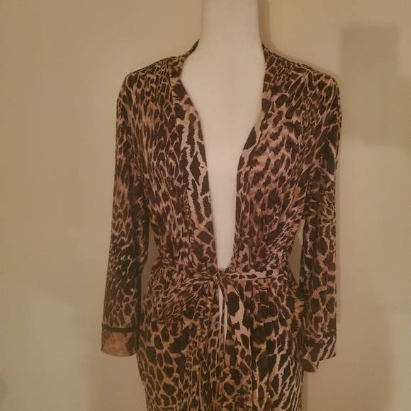 Linea Donatella Leopard Print Robe - Picture 3 of 3